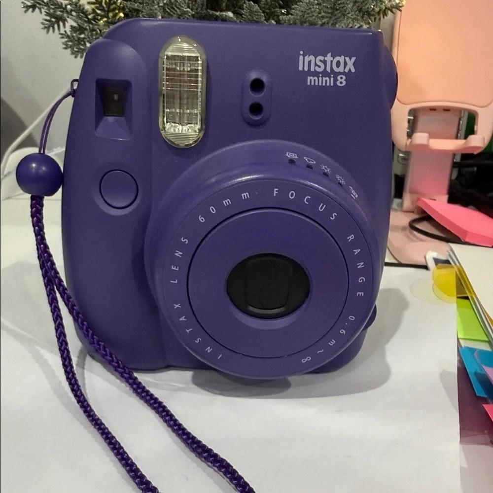 Fujifilm Instax Mini 8 in Vibrant Purple